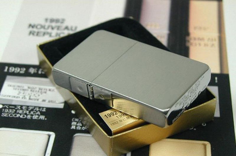 Dau-gia-zipoo-tren-ebay-1