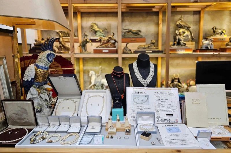 Trang-suc-si-nhat-co-tot-khong-1